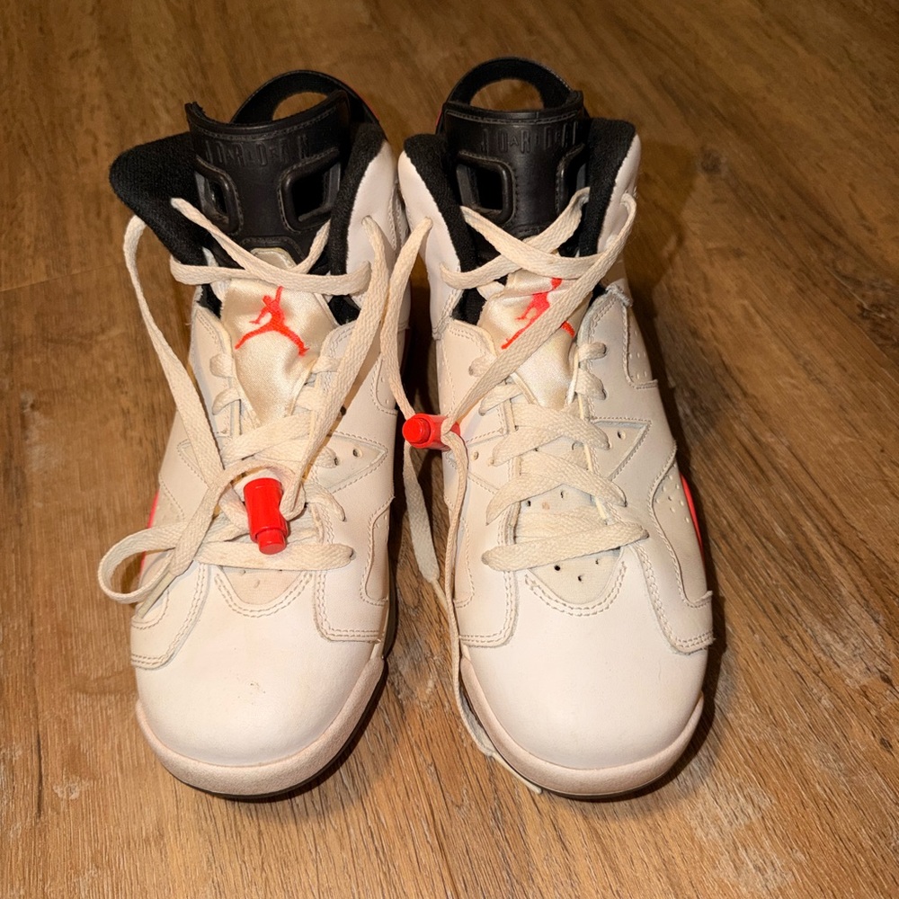 Air Jordan 6 Retro Sneakers